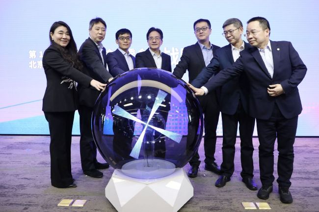 国产亚洲精品一区二区在线播放